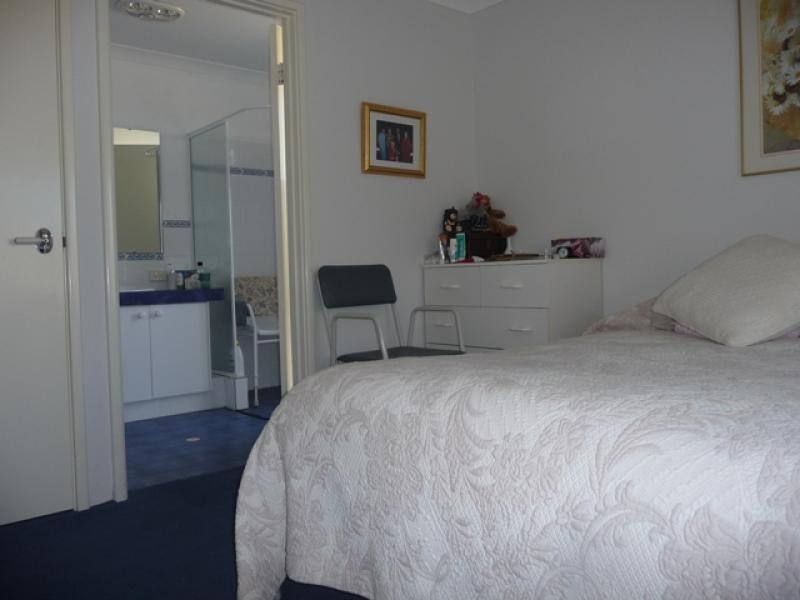 92 Houghton Dve, Carramar WA 6031