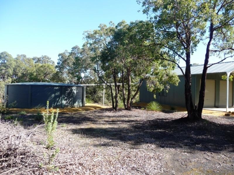 40 Pipe Lily Way, Chittering WA 6084