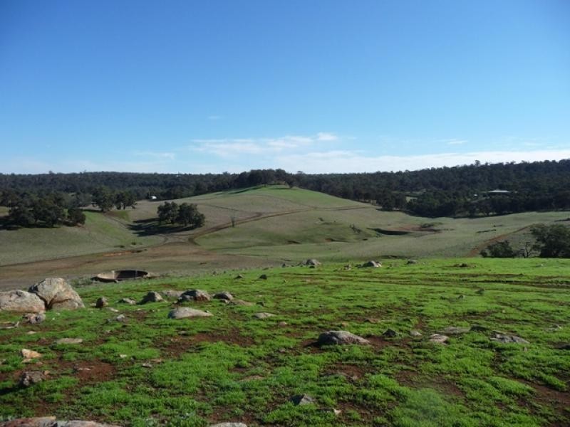 147 Chittering Valley Rd, Chittering WA 6084