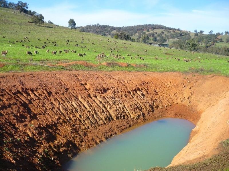 147 Chittering Valley Rd, Chittering WA 6084