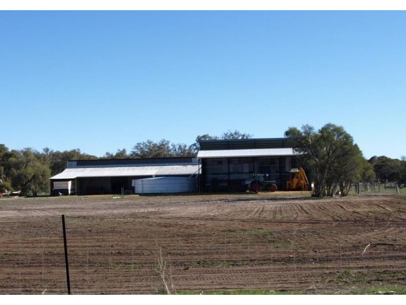124 Nolan Rd, Muchea WA 6501