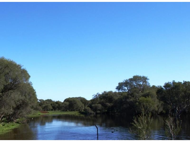 124 Nolan Rd, Muchea WA 6501