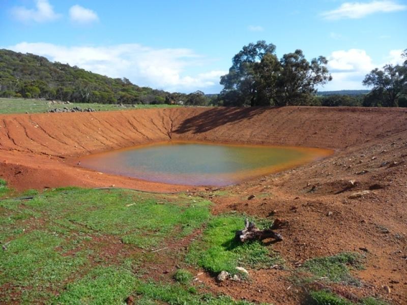 435 Wells Glover Rd, Bindoon WA 6502