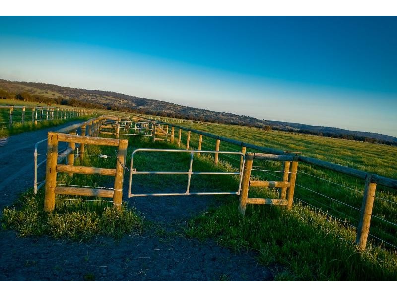 42 Stock Road, Bullsbrook WA 6084