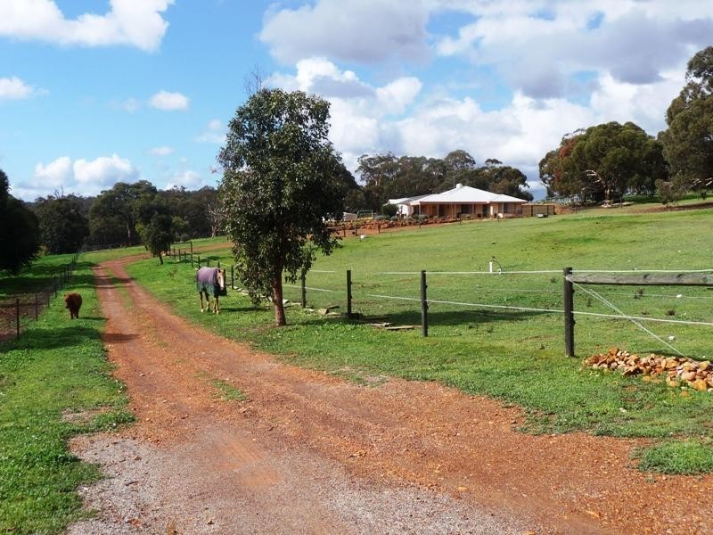 182 Ashmere Drive, Bullsbrook WA 6084
