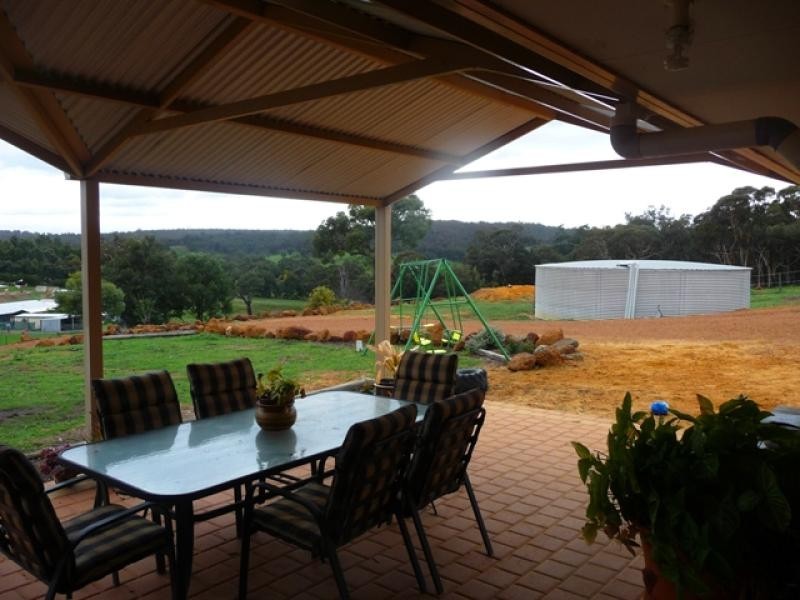 182 Ashmere Drive, Bullsbrook WA 6084
