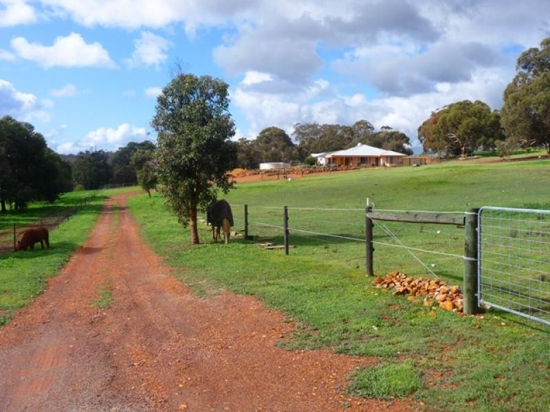 182 Ashmere Drive, Bullsbrook WA 6084