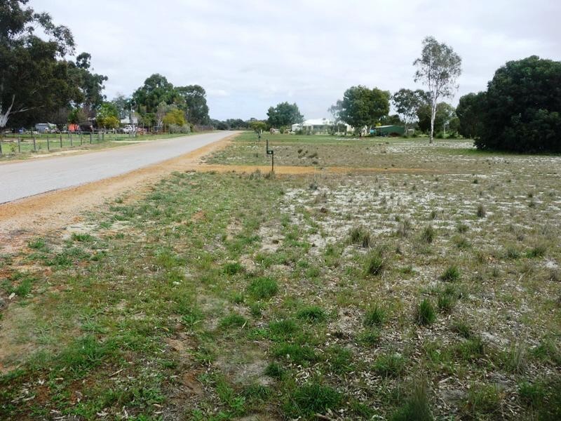 19 Bagley Street, Muchea WA 6501