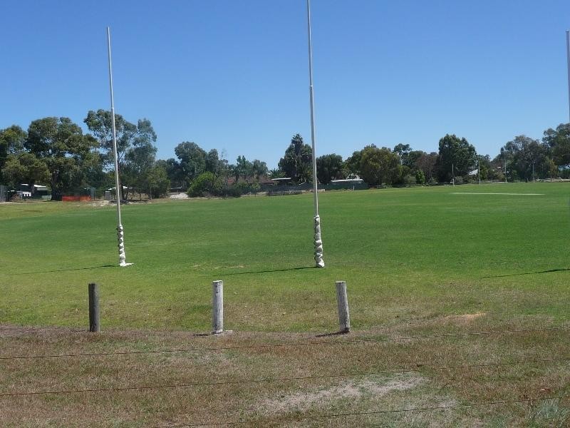 19 Bagley Street, Muchea WA 6501