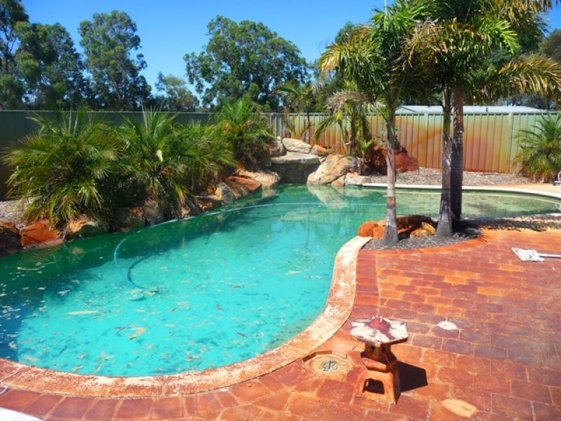 12 Ruslane Rise, Bullsbrook WA 6084