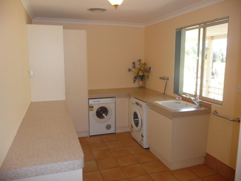 12 Ruslane Rise, Bullsbrook WA 6084