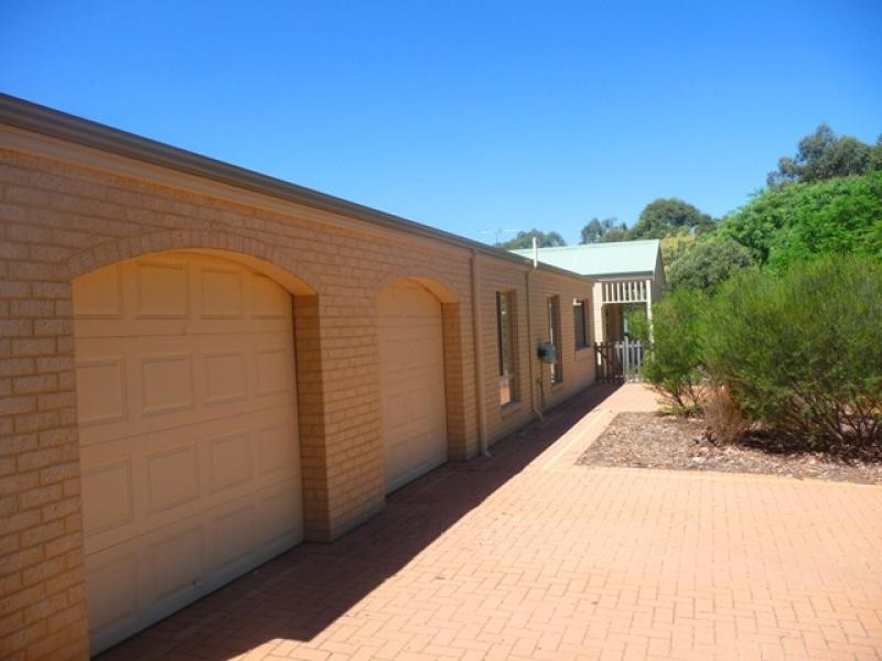12 Ruslane Rise, Bullsbrook WA 6084
