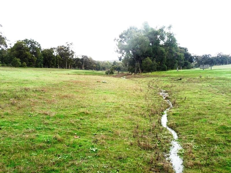 Lot 303 Leschenaultia Dve, Chittering WA 6084