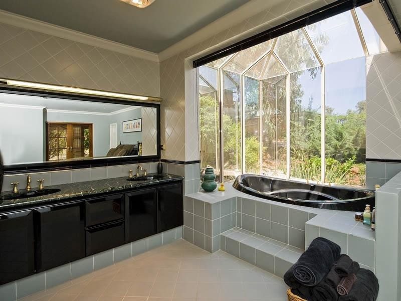 238 Vines Ave, The Vines WA 6069