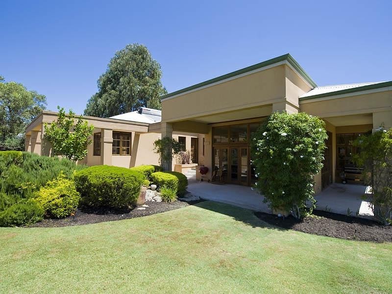 238 Vines Ave, The Vines WA 6069