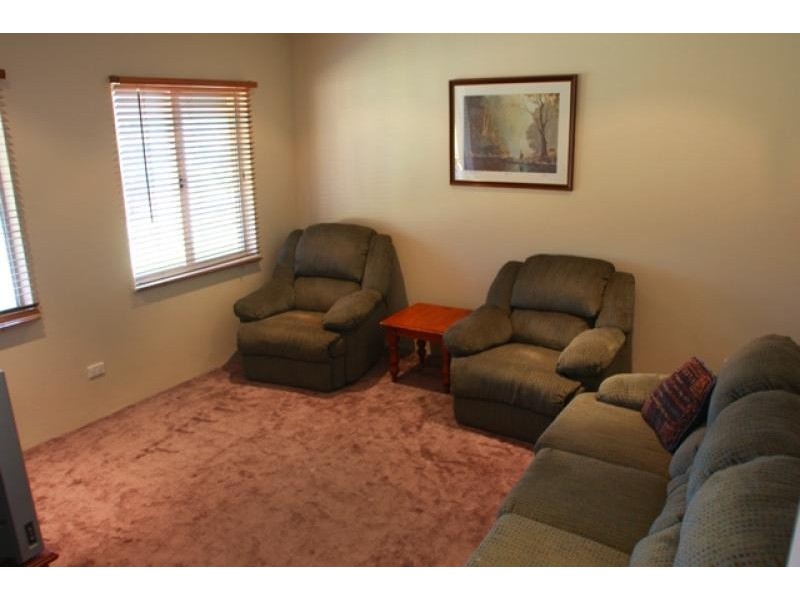 33 Alawoona Circle, Bullsbrook WA 6084