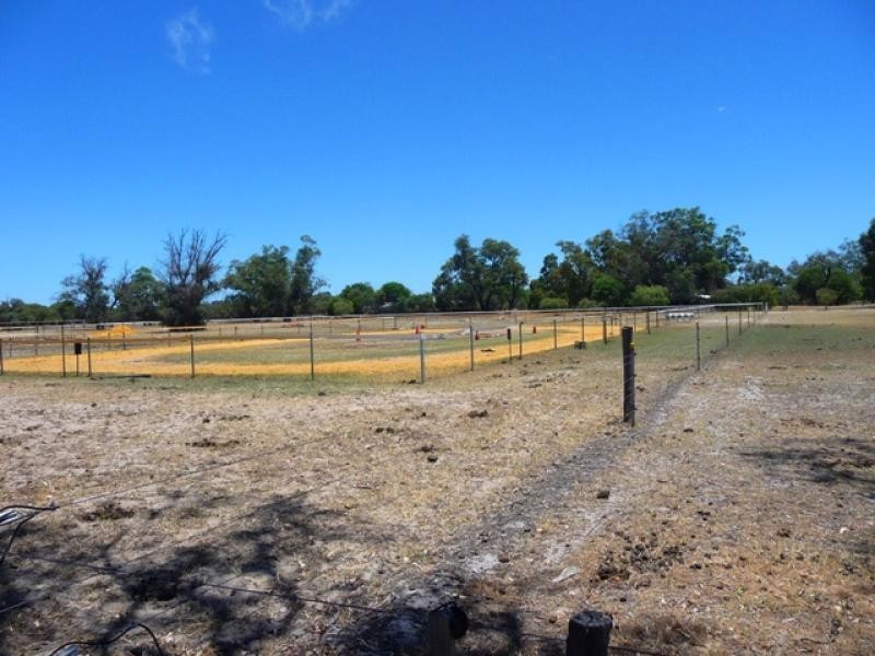 159 Timaru Rd, Muchea WA 6501