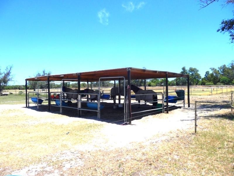 159 Timaru Rd, Muchea WA 6501