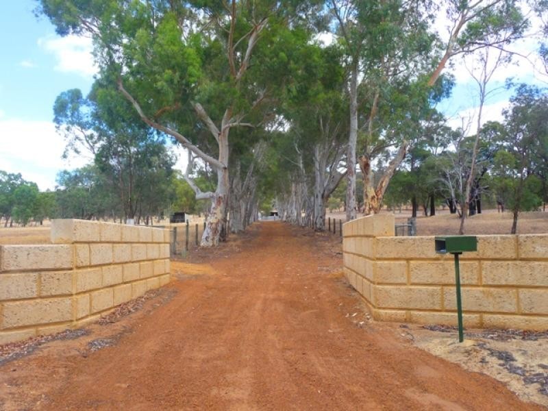 691 Chittering Valley Rd, Lower Chittering WA 6084