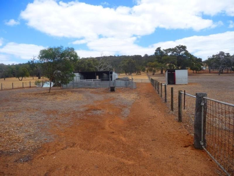 691 Chittering Valley Rd, Lower Chittering WA 6084