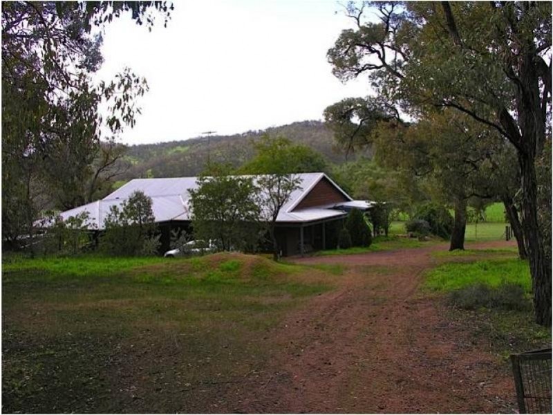 691 Chittering Valley Rd, Lower Chittering WA 6084