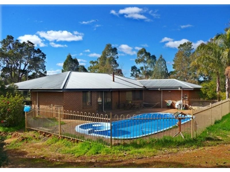 17 Rhys Rd, Bullsbrook WA 6084