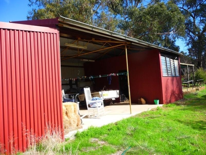 17 Rhys Rd, Bullsbrook WA 6084