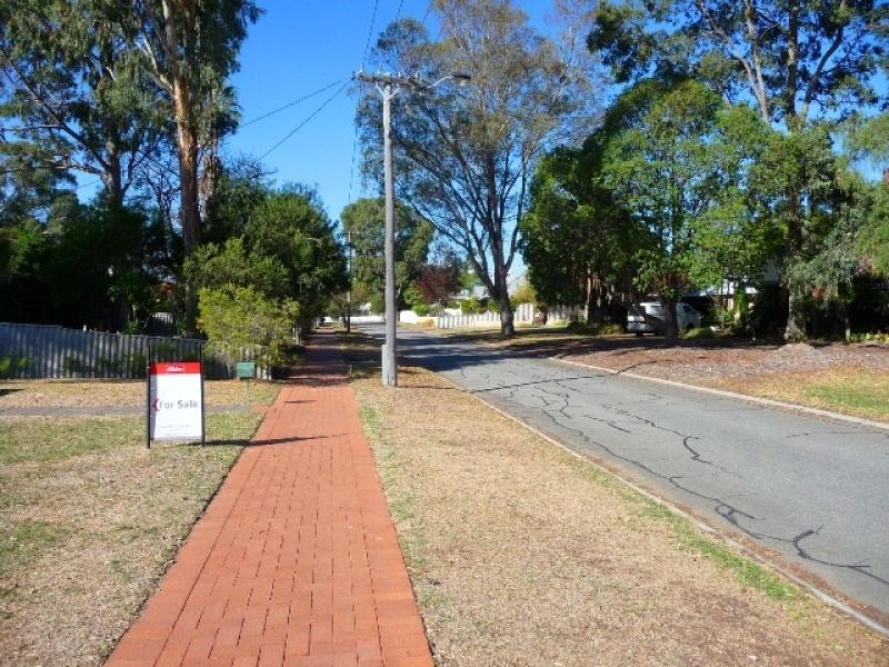 16 Sweeting St, Guildford WA 6055