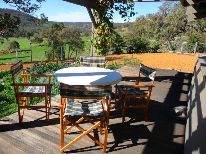 160 Chittering Valley Rd, Lower Chittering WA 6084