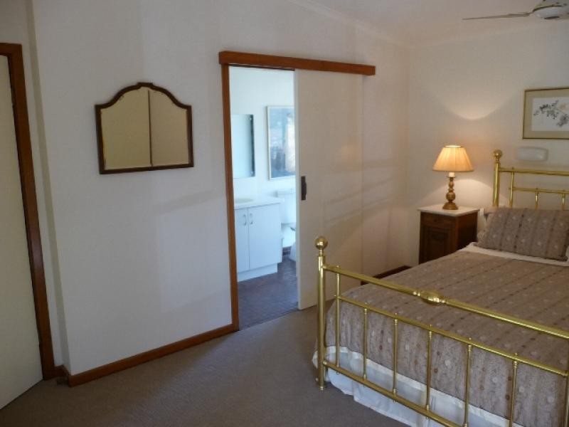 160 Chittering Valley Rd, Lower Chittering WA 6084