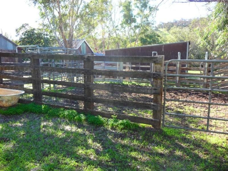 160 Chittering Valley Rd, Lower Chittering WA 6084