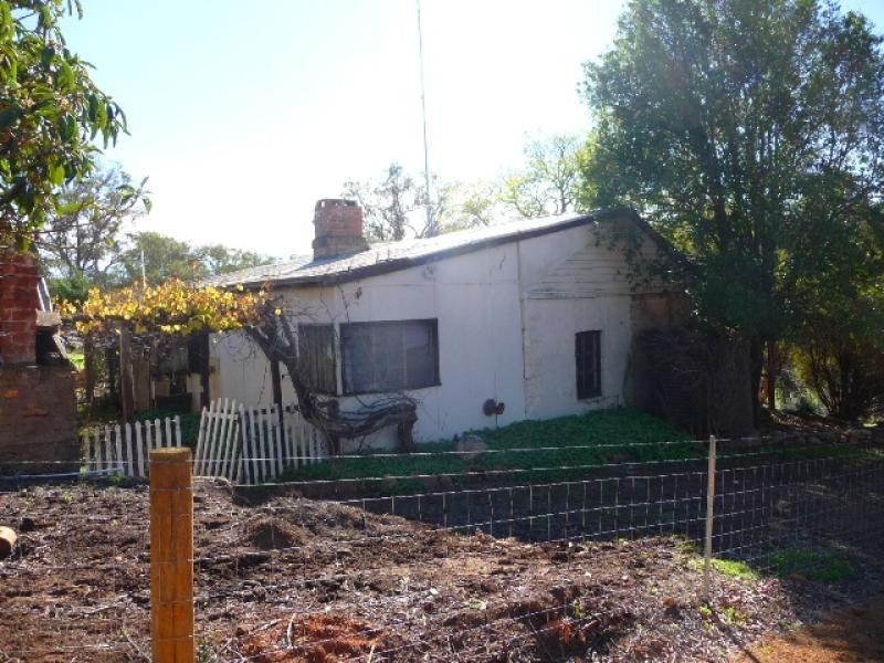 160 Chittering Valley Rd, Lower Chittering WA 6084