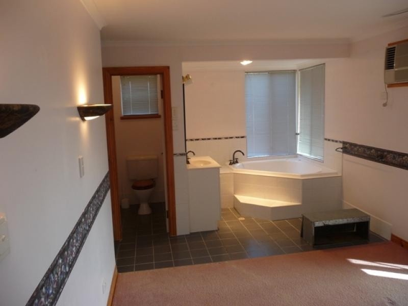 99 Brookvale Mews, Bullsbrook WA 6084