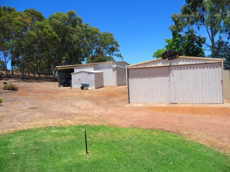 80 Teatree Rd, Bindoon WA 6502