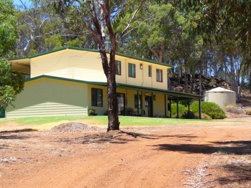 80 Teatree Rd, Bindoon WA 6502