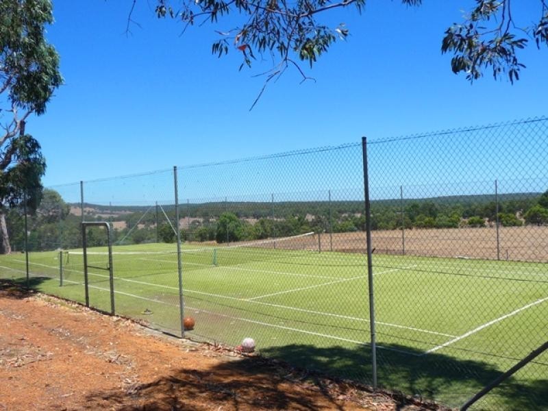 80 Teatree Rd, Bindoon WA 6502