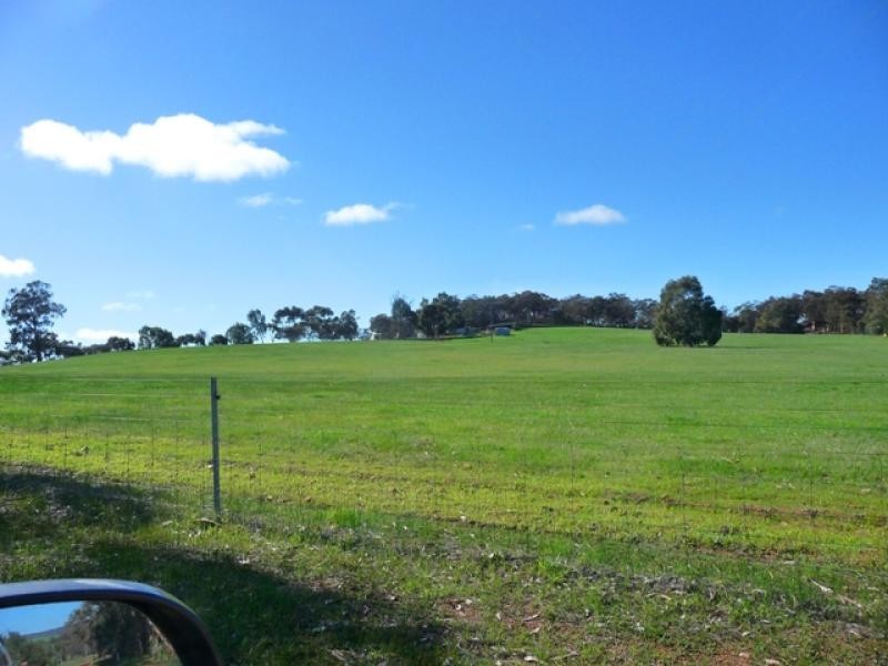 80 Teatree Rd, Bindoon WA 6502