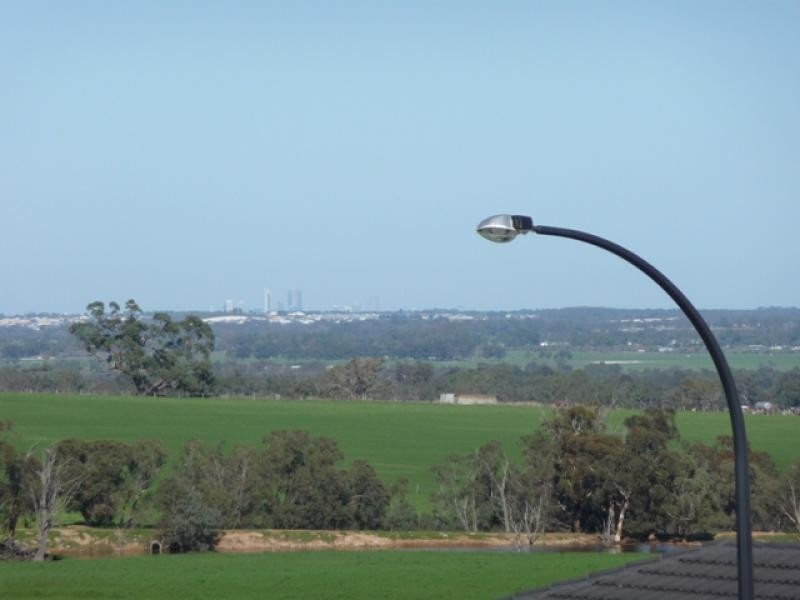 70 Hurd Rd, Bullsbrook WA 6084