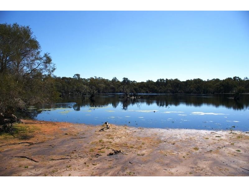 63 Muckunburra, Gingin WA 6503