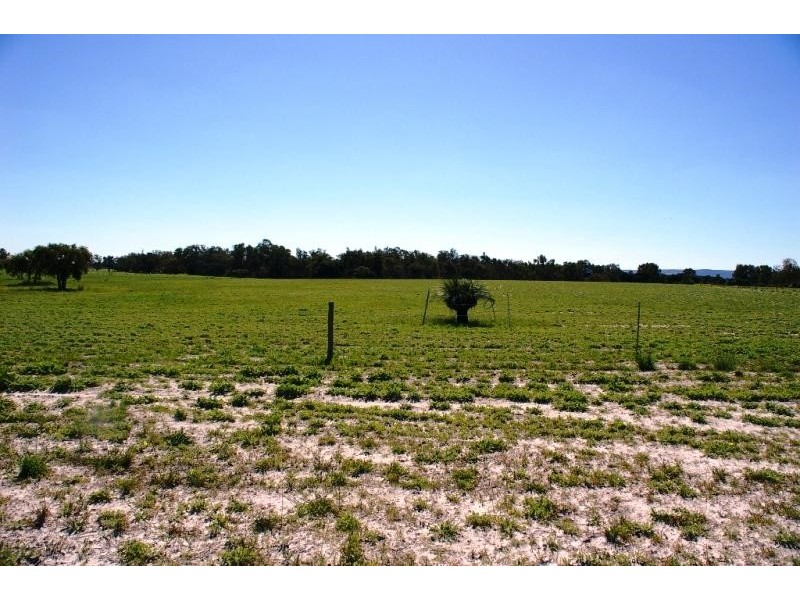 63 Muckunburra, Gingin WA 6503