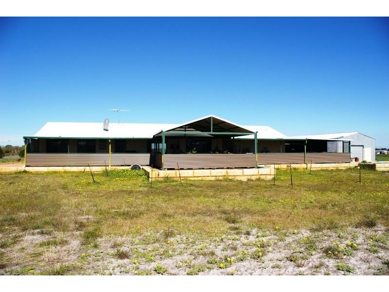 63 Muckunburra, Gingin WA 6503