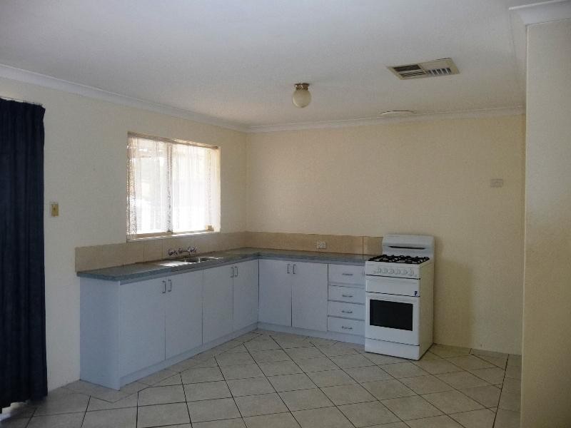 142 CHITTERING ROAD, Bullsbrook WA 6084