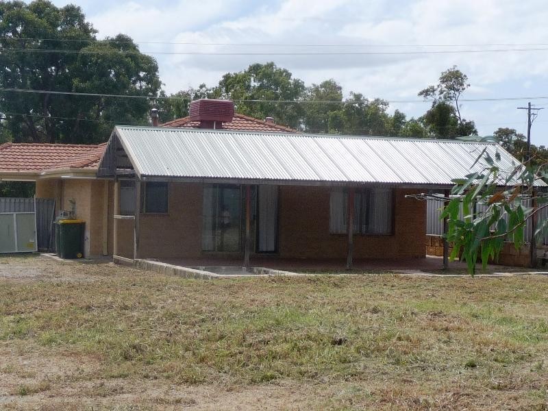 142 CHITTERING ROAD, Bullsbrook WA 6084