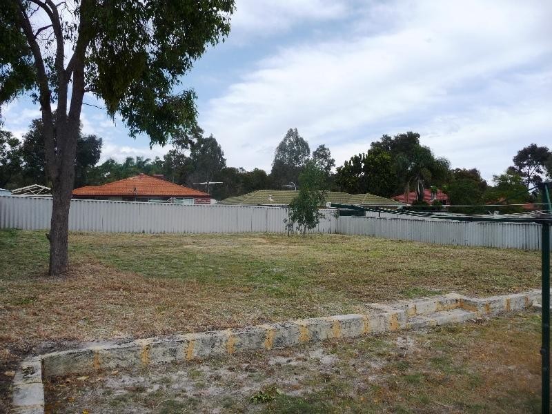 142 CHITTERING ROAD, Bullsbrook WA 6084
