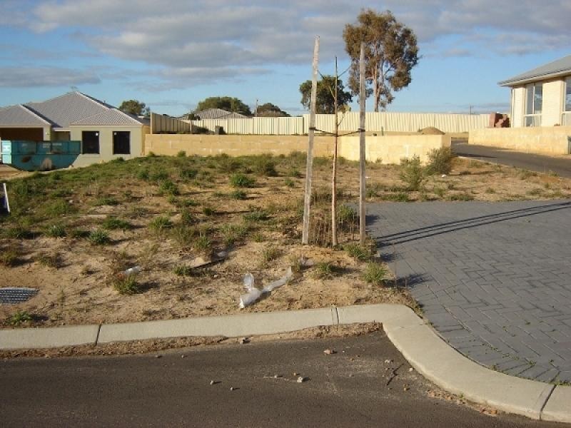 1 Heavenly Court, Australind WA 6233