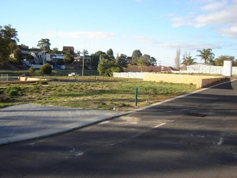 1 Heavenly Court, Australind WA 6233