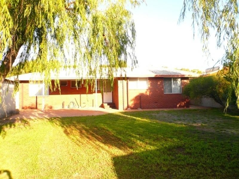 4 Francine Street, Australind WA 6233