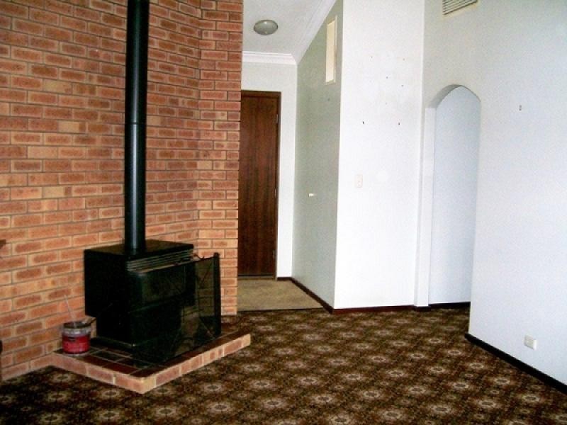 17 Clarke Street, Burekup WA 6227