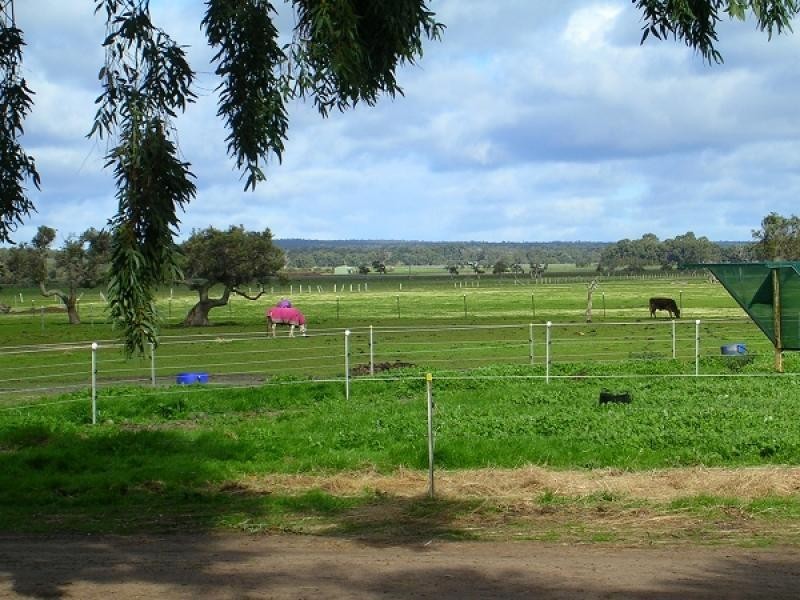 390 Oates Road, Tutunup WA 6280