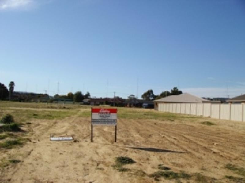 8 Westwind Cr, Harvey WA 6220